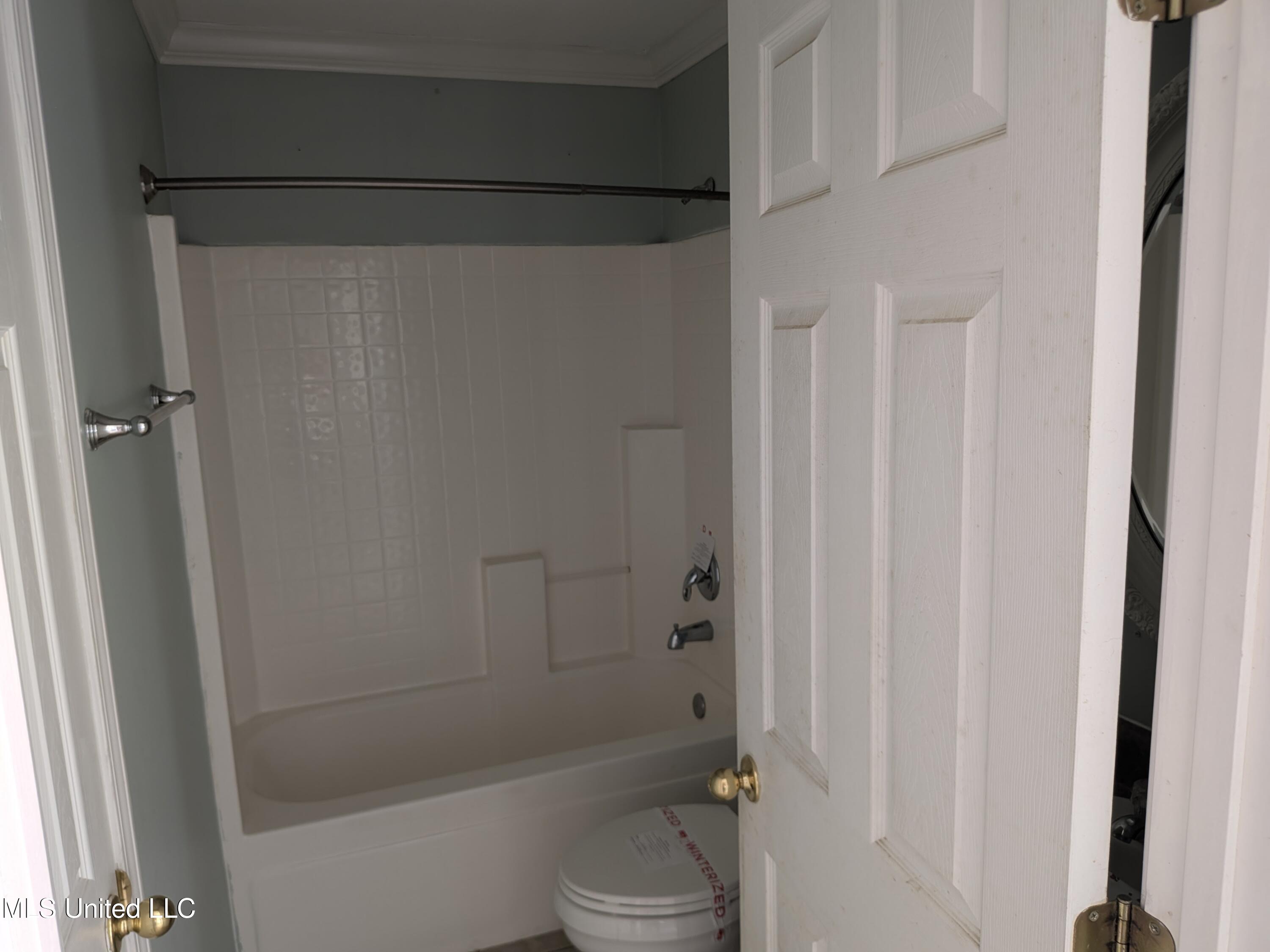 908 Edna Street Waveland, MS 39576 - Photo 23 of 27 PXL_20260119_171303251.NIGHT