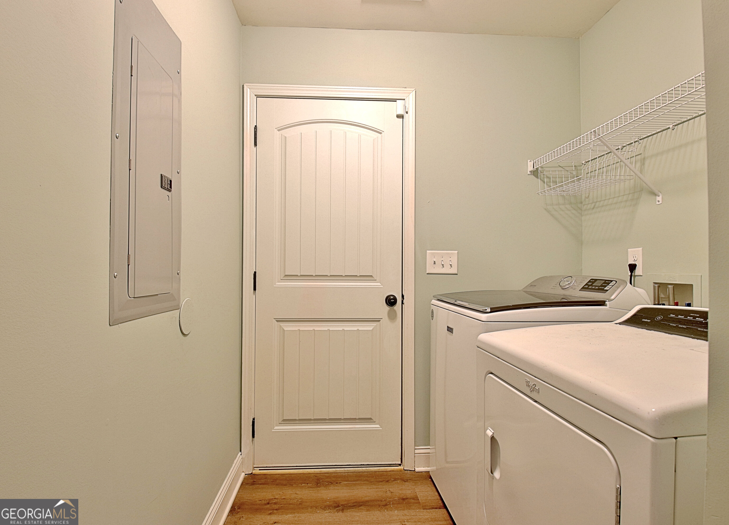 96 East Gordon Road Newnan, GA 30263 - Photo 21 of 34 a utility room with dryer and washer