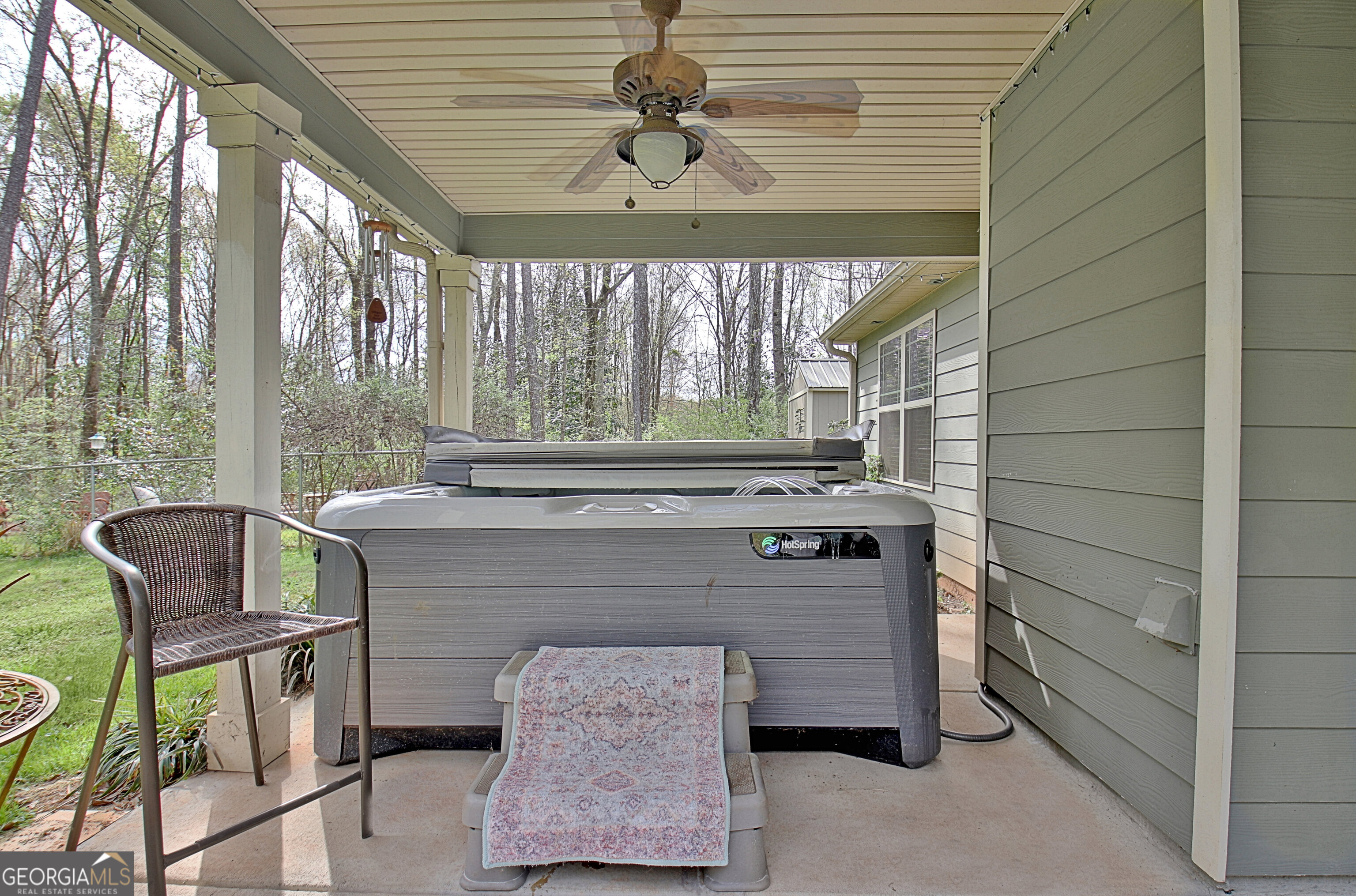 96 East Gordon Road Newnan, GA 30263 - Photo 29 of 34 a kitchen with a table chairs and a window