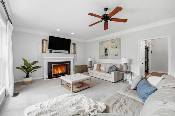 $775,000 | 5303 Northwest 60th Terrace, Kansas City, MO 64151