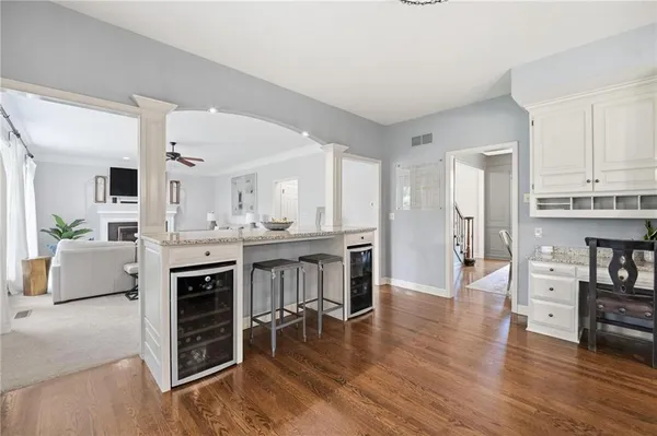 $775,000 | 5303 Northwest 60th Terrace, Kansas City, MO 64151