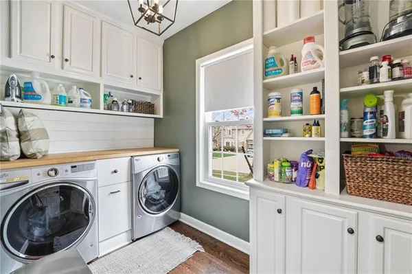 $775,000 | 5303 Northwest 60th Terrace, Kansas City, MO 64151