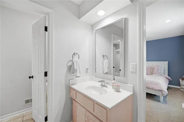 $775,000 | 5303 Northwest 60th Terrace, Kansas City, MO 64151