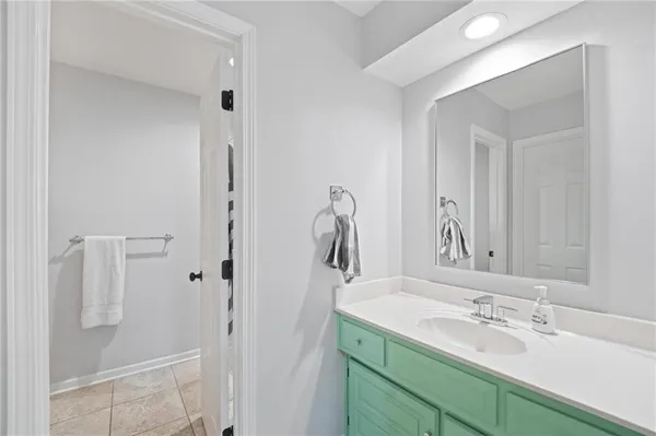 $775,000 | 5303 Northwest 60th Terrace, Kansas City, MO 64151