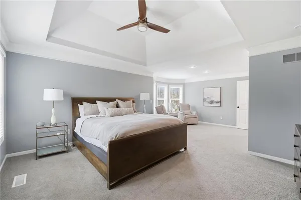 $775,000 | 5303 Northwest 60th Terrace, Kansas City, MO 64151