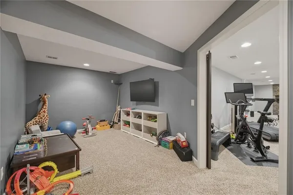 $775,000 | 5303 Northwest 60th Terrace, Kansas City, MO 64151
