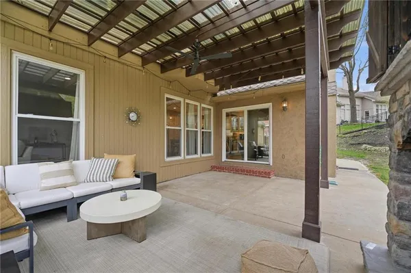 $775,000 | 5303 Northwest 60th Terrace, Kansas City, MO 64151