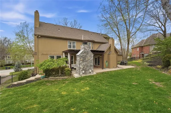 $775,000 | 5303 Northwest 60th Terrace, Kansas City, MO 64151