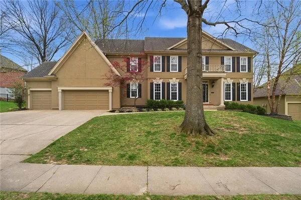 $775,000 | 5303 Northwest 60th Terrace, Kansas City, MO 64151