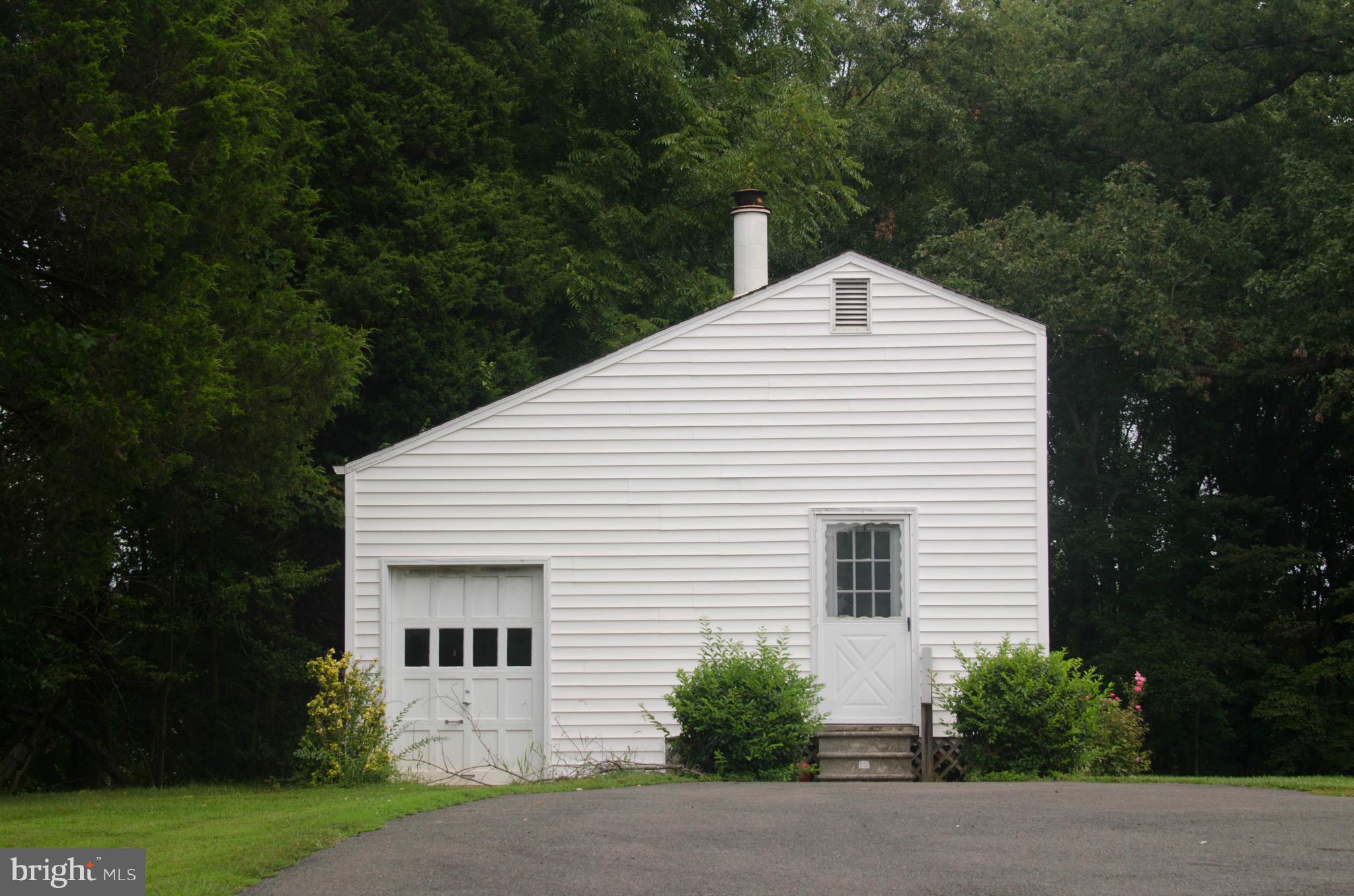 7816 Signal Hill Road Manassas, VA 20111 - Photo 14 of 20 Exterior (General)