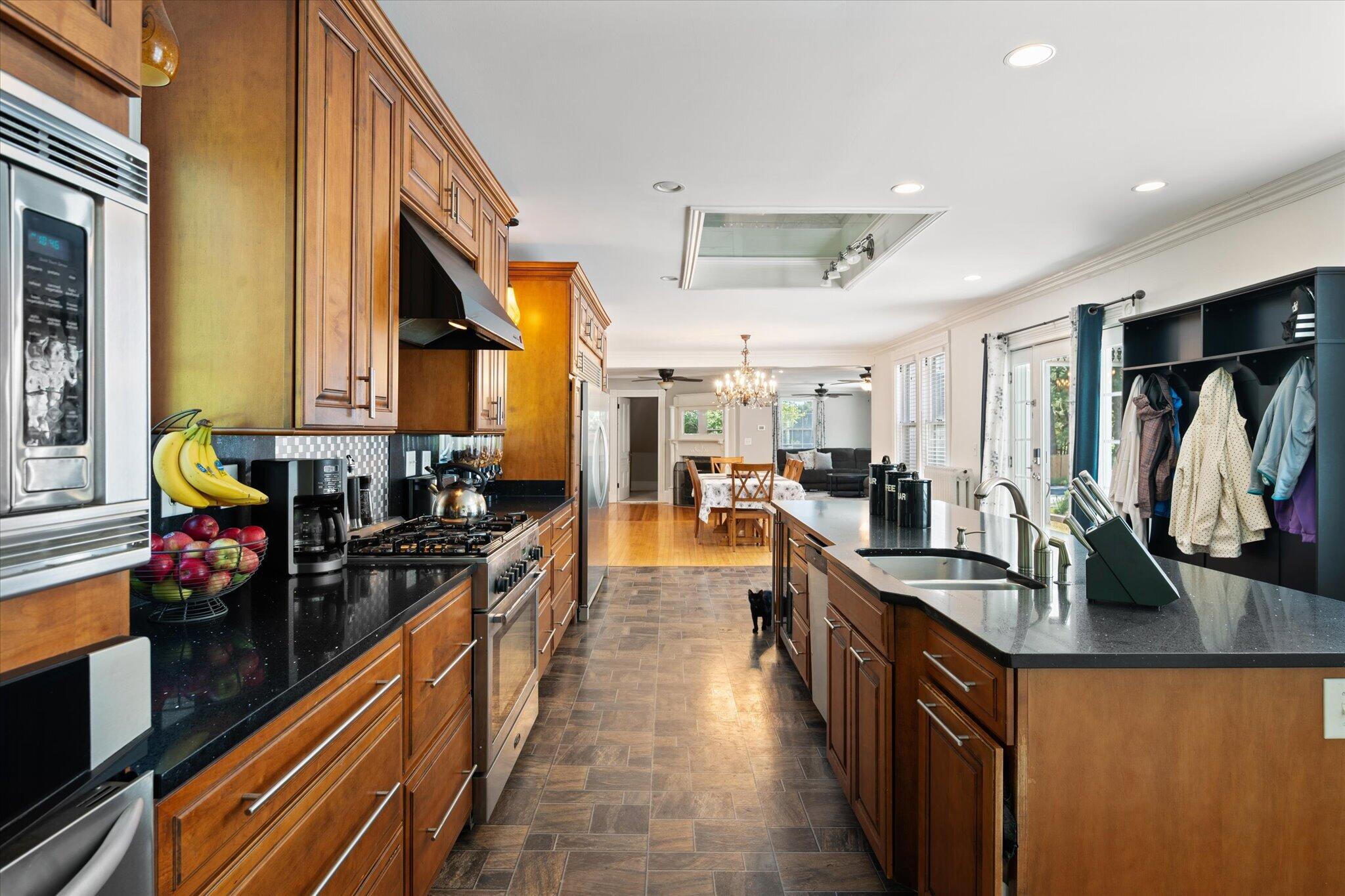 132 Main Road South Hampden, ME 04444 - Photo 11 of 71 10-Kitchen