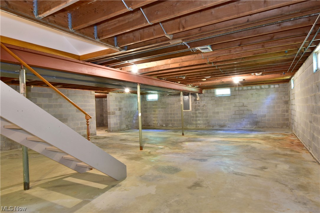 1943 Kale Adams Road Southwest Warren, OH 44481 - Photo 30 of 35 View of basement