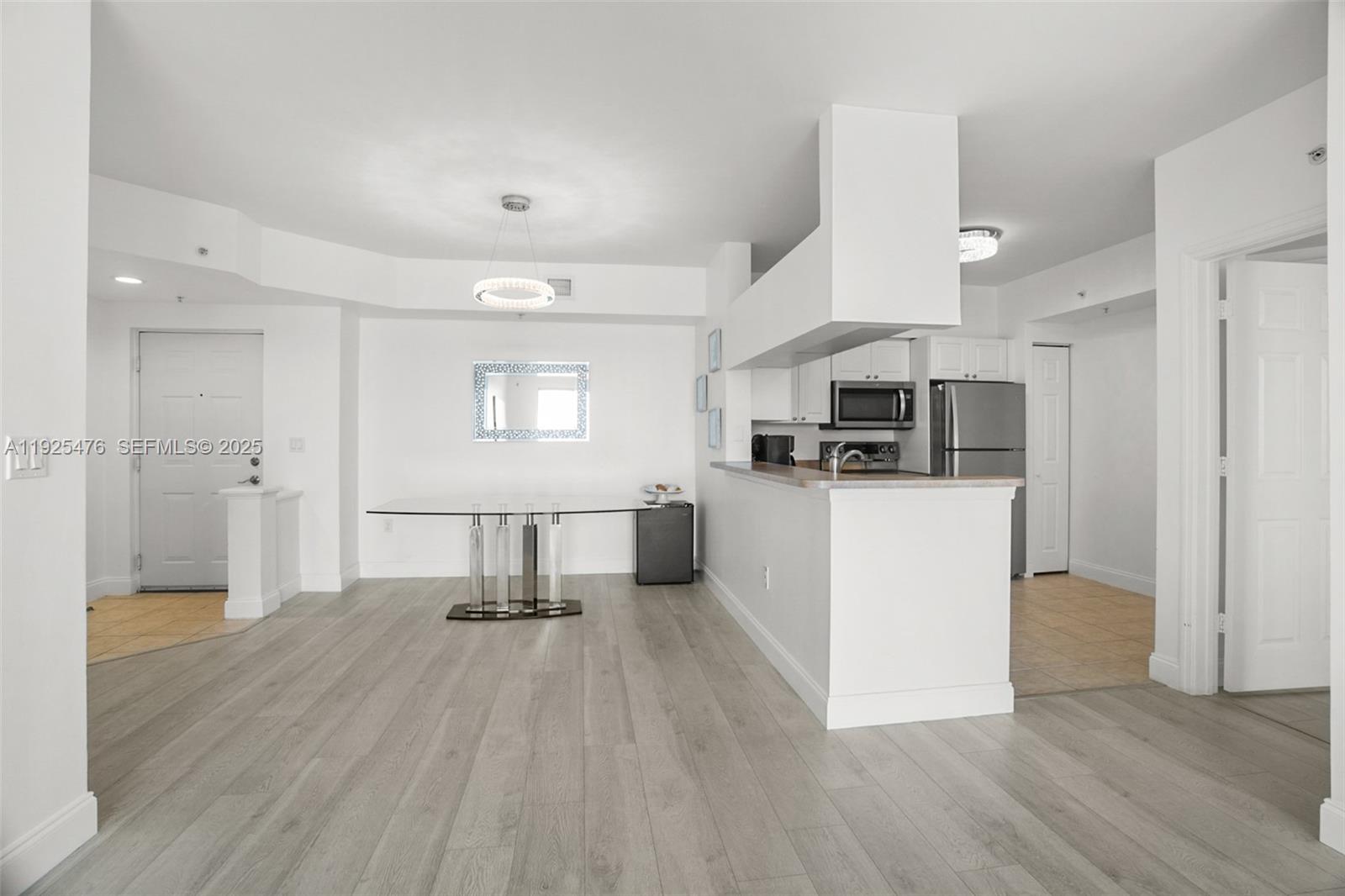 17150 North Bay Road, Unit 2706 Sunny Isles Beach, FL 33160 - Photo 11 of 47