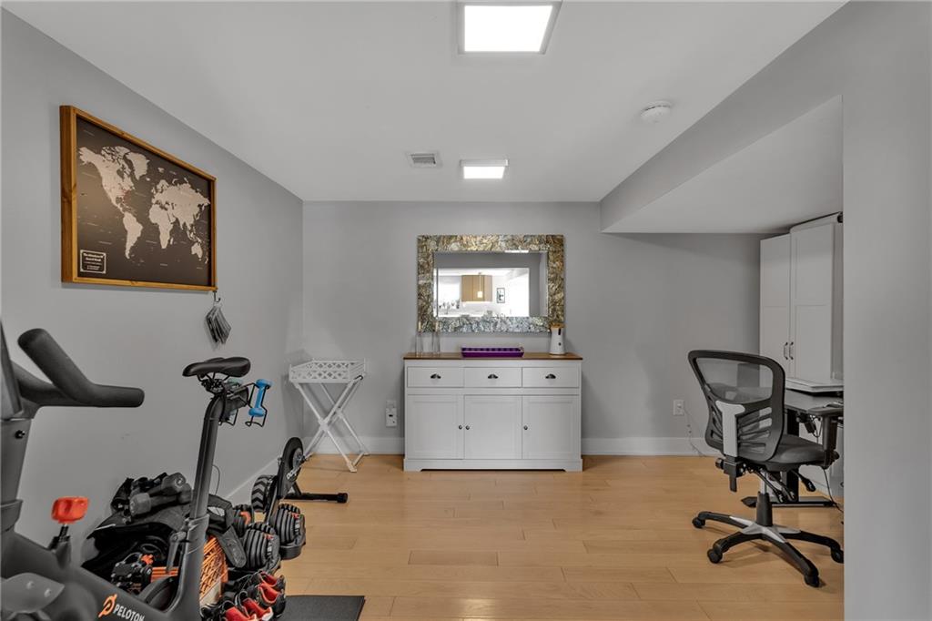 90 Ruth Street Pittsburgh, PA 15211 - Photo 5 of 24 Gallery Image 5