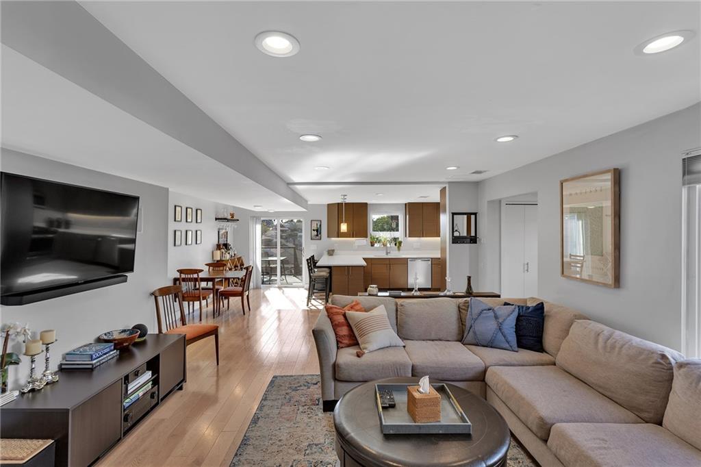 90 Ruth Street Pittsburgh, PA 15211 - Photo 7 of 24 Gallery Image 7