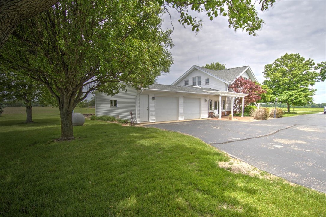 3191 North Bearsdale Road Decatur, IL 62526 - Photo 8 of 47