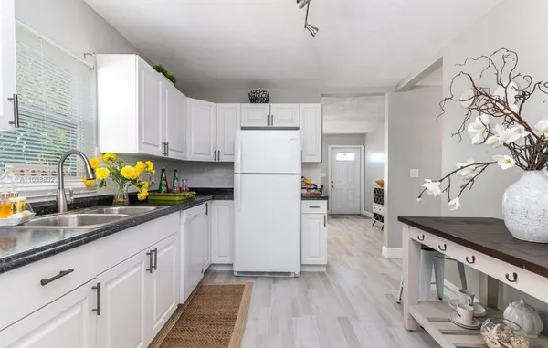$2,600 | 221 South C Street, Unit A, Lake Worth Beach, FL 33460