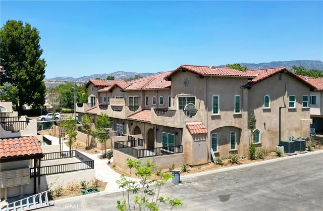 $749,000 | 5502 East Los Angeles Avenue, Unit 15, Simi Valley, CA 93063