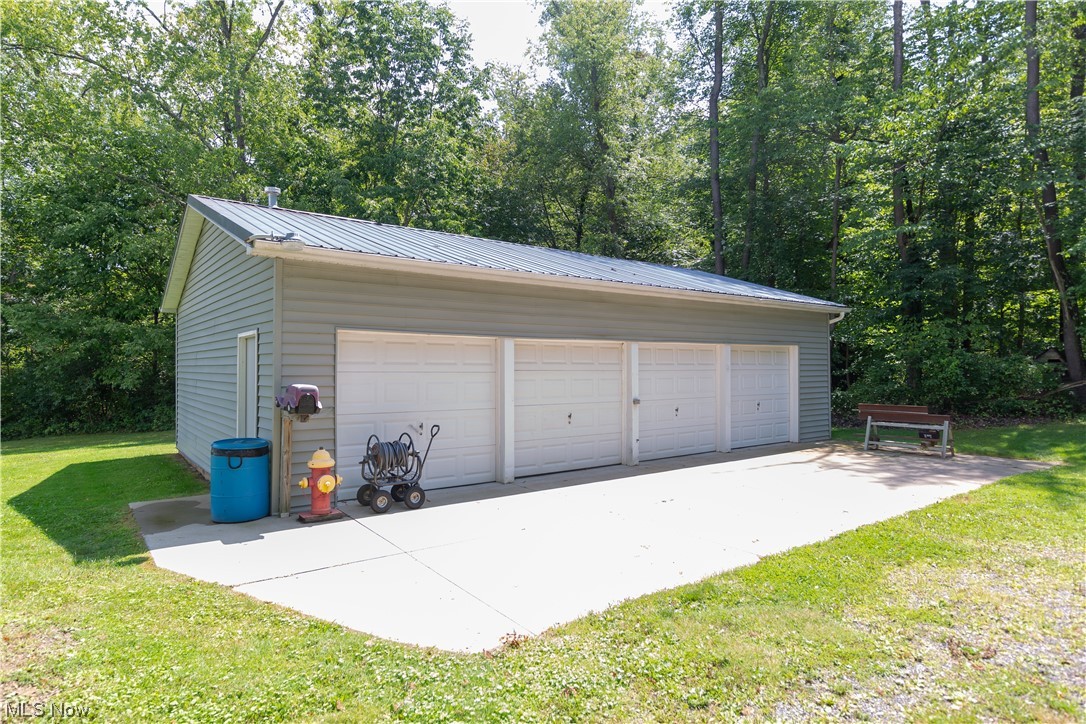 3368 Schotten Road Hubbard, OH 44425 - Photo 5 of 33 Gallery Image 5