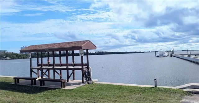 $2,000 | 438 Nettles Boulevard, Jensen Beach, FL 34957