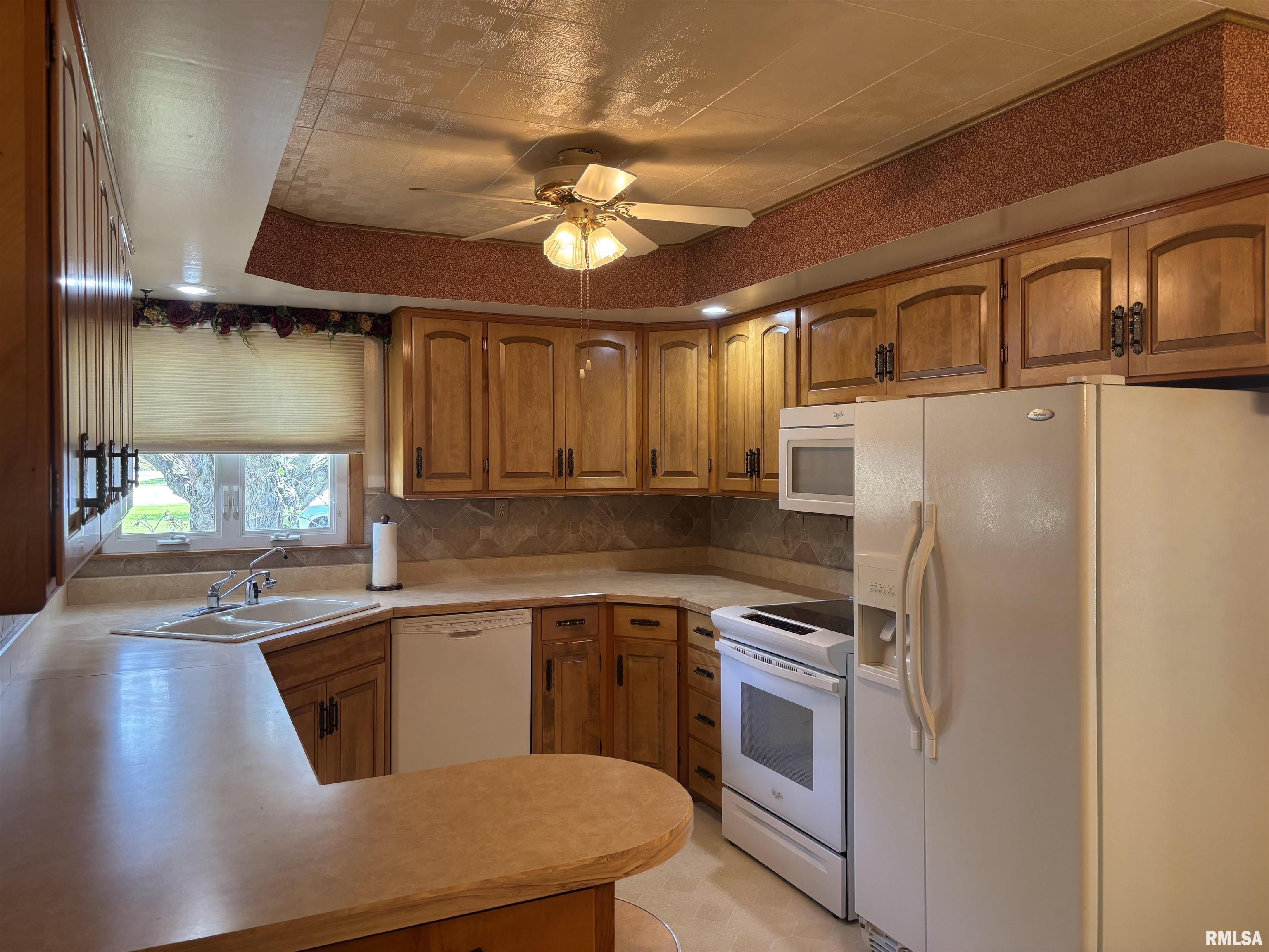 100 Kennedy Court Wyoming, IL 61491 - Photo 11 of 51