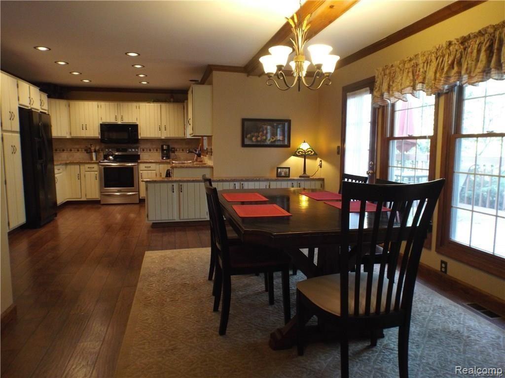 3862 Ruthland Road Troy, MI 48084 - Photo 8 of 35 ruthland dining1.jpg