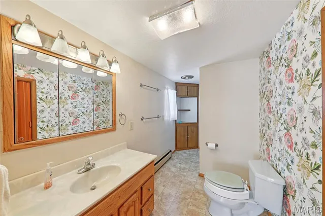 $109,000 | 1071 Livingston Street, Carlyle, IL 62231