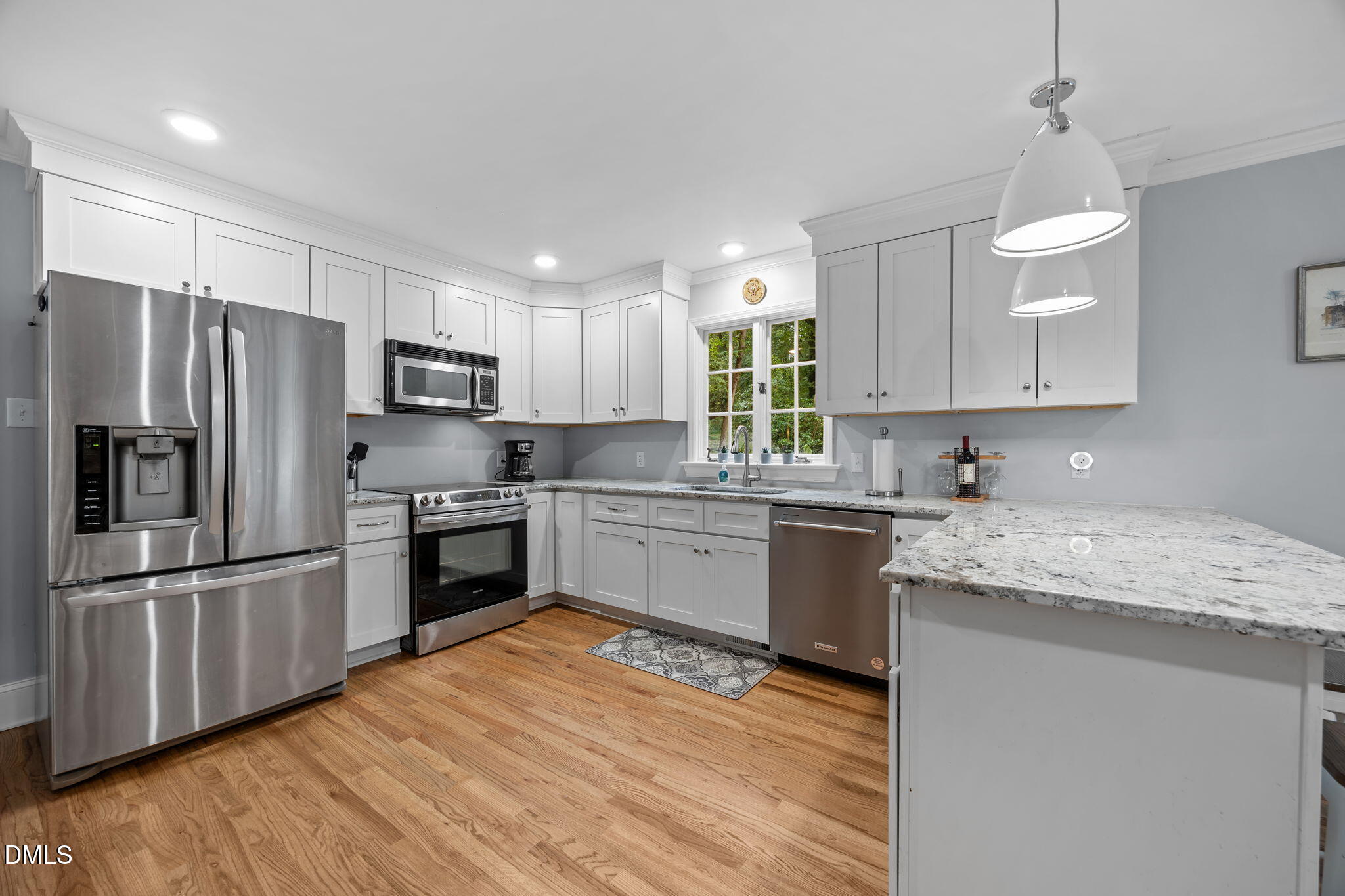 4902 Carteret Drive Raleigh, NC 27612 - Photo 9 of 44 21-web-or-mls-IMG_1691