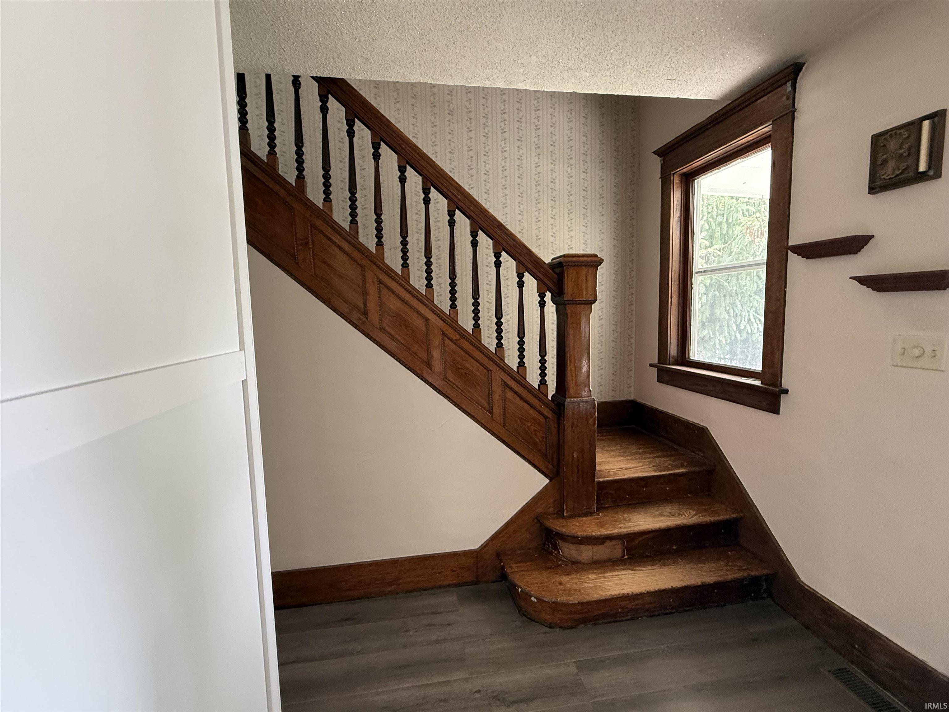 809 North 5th Street Decatur, IN 46733 - Photo 4 of 28