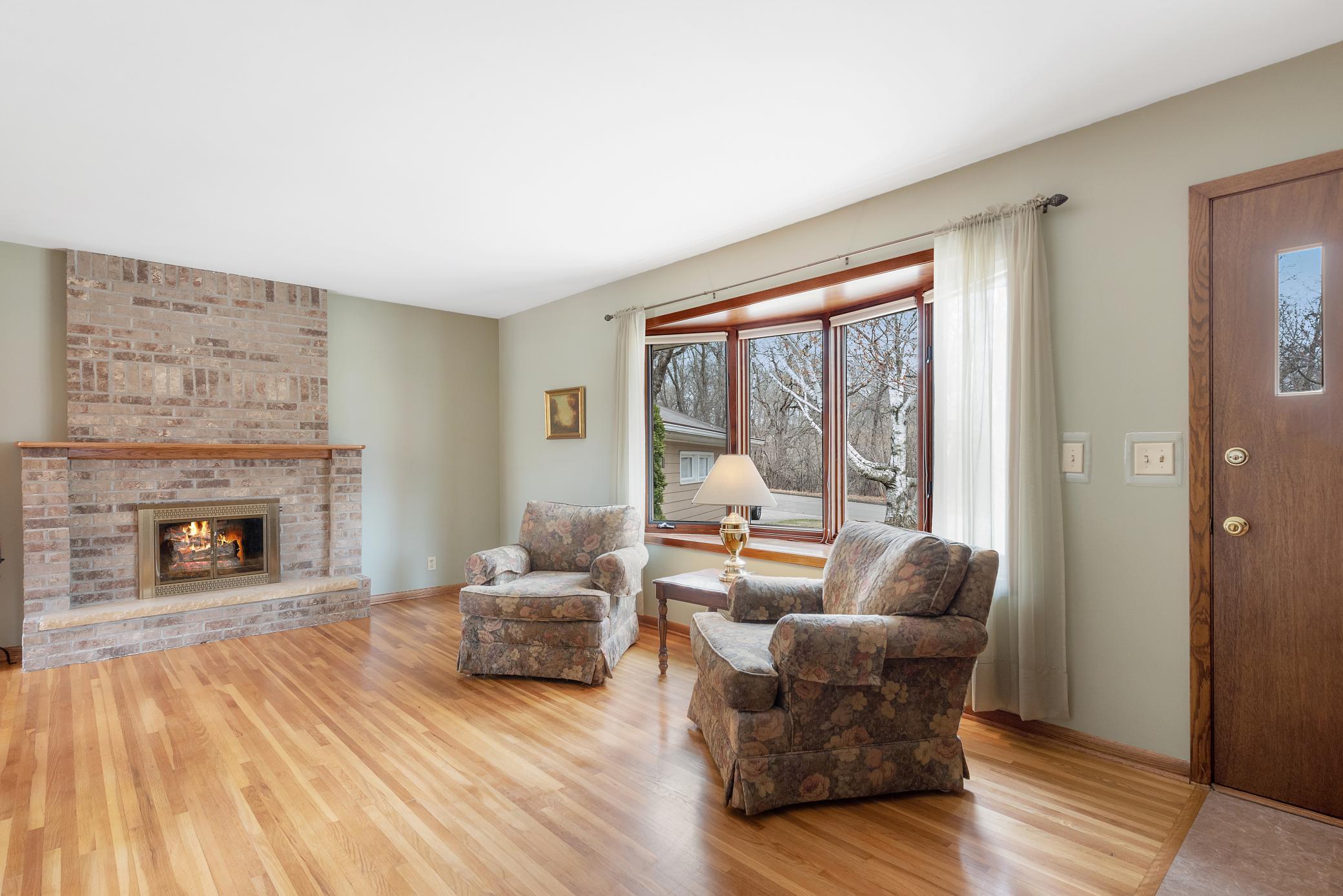 17917 Covington Road Minnetonka, MN 55345 - Photo 2 of 28