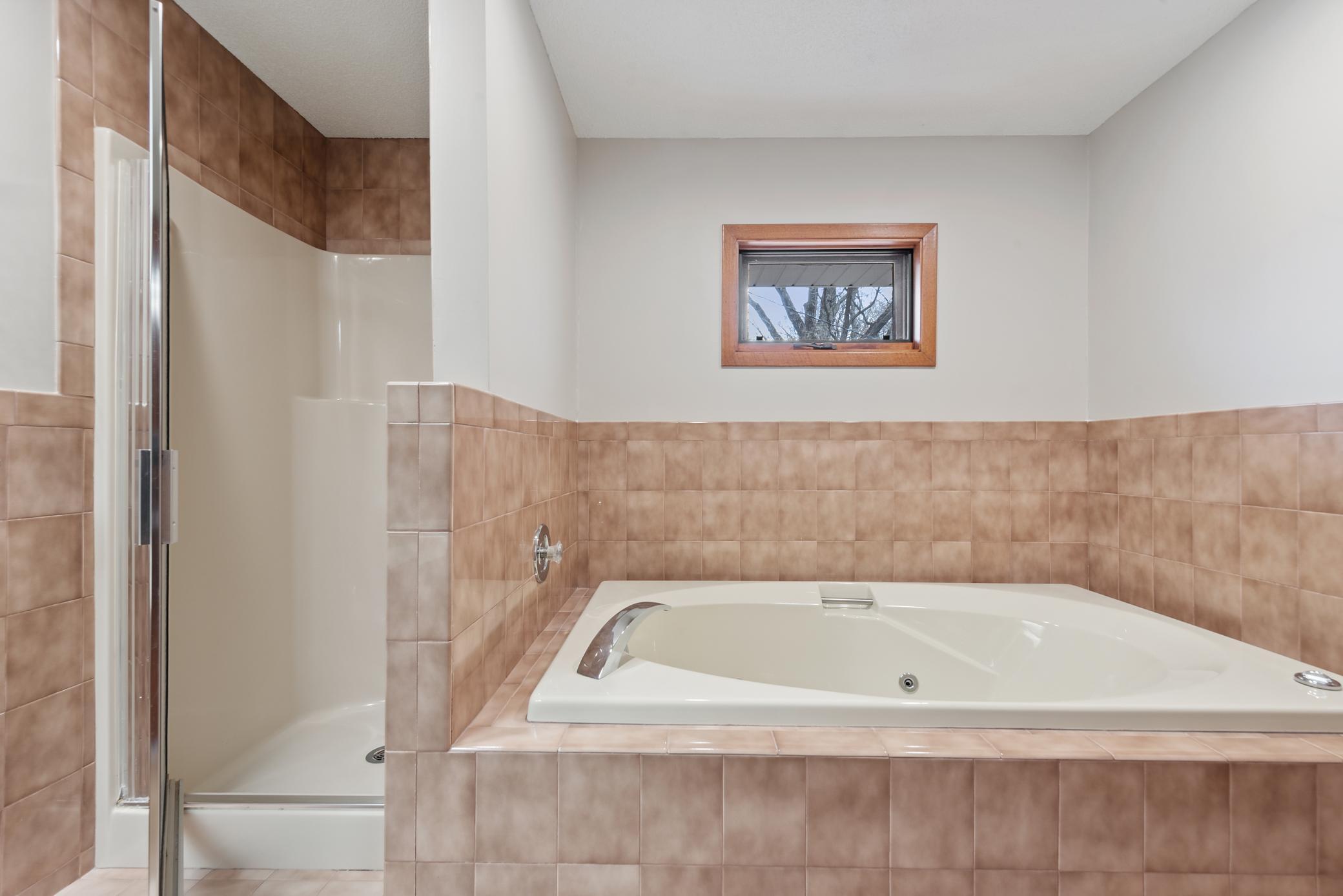 17917 Covington Road Minnetonka, MN 55345 - Photo 10 of 28