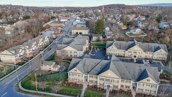 $3,195 | 260 West Main Street, Unit 15, Goshen, NY 10924