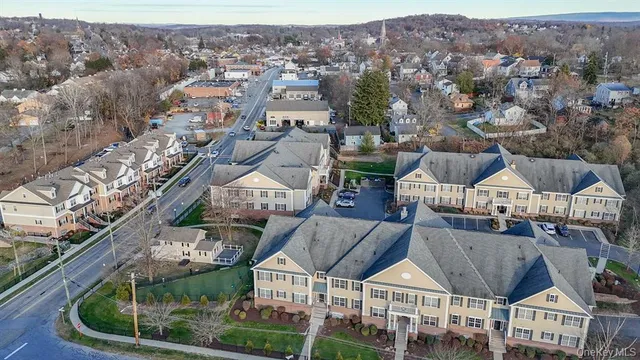 $3,295 | 260 West Main Street, Unit 15, Goshen, NY 10924