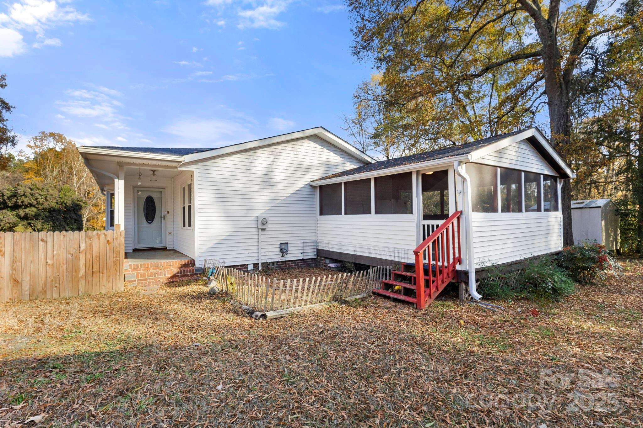 604 Cold Stream Circle Chester, SC 29706 - Photo 24 of 26 a backyard of a house with barbeque oven