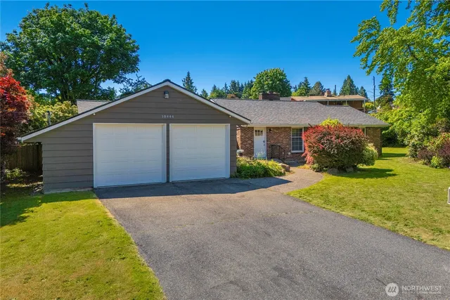 $4,400 | 10444 South 16th Avenue, Seattle, WA 98168