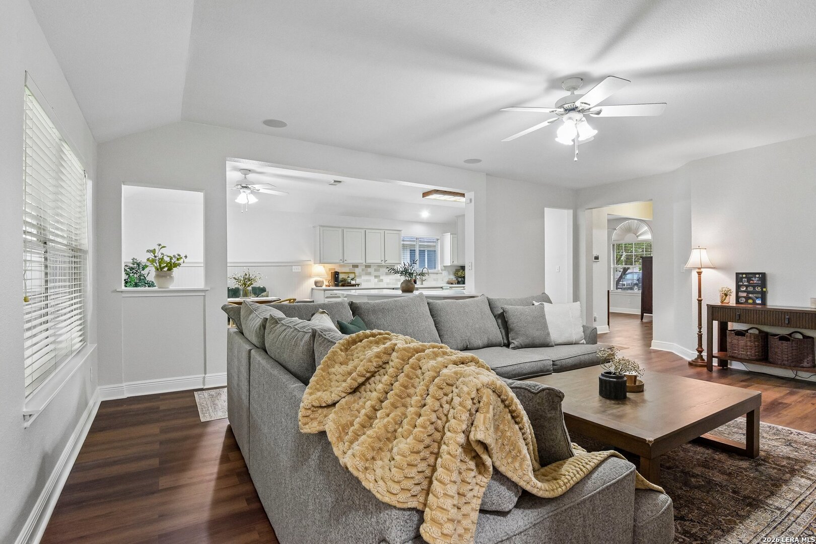 8311 Copperglen Converse, TX 78109 - Photo 14 of 48