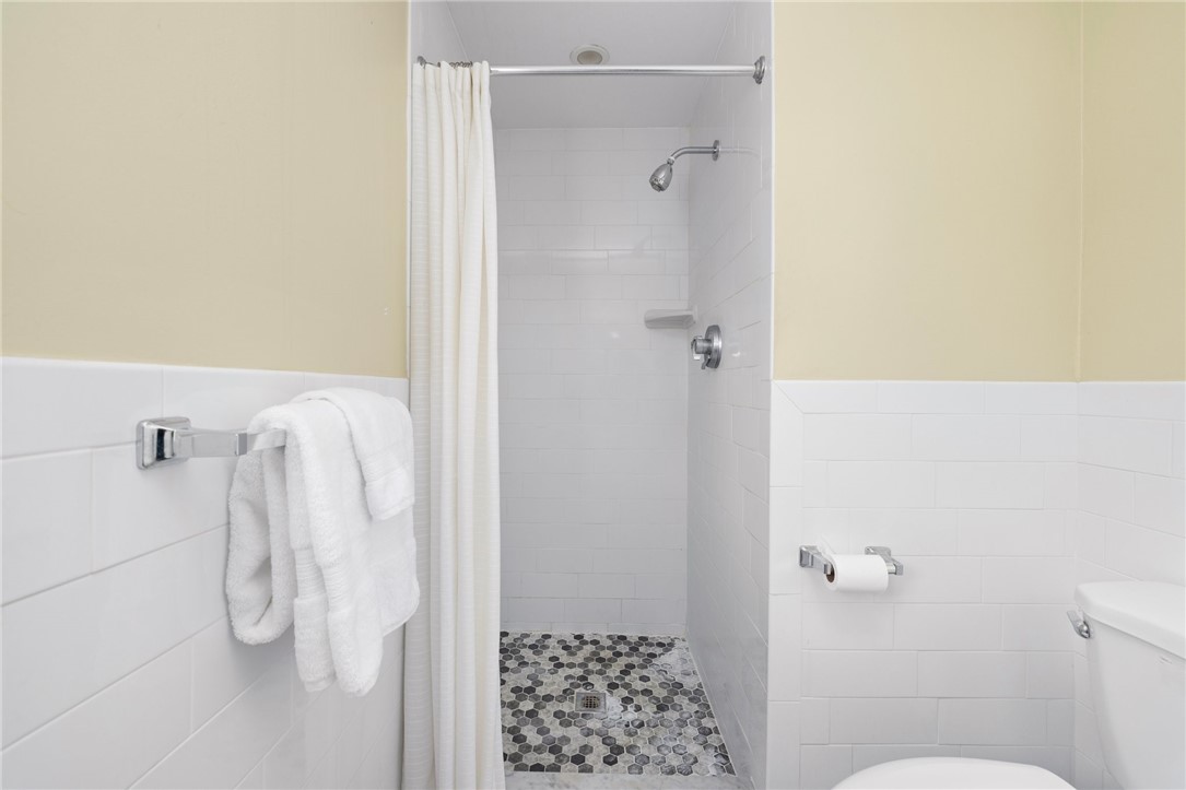 5 West Blue Ridge Road Cranston, RI 02920 - Photo 9 of 33 Gallery Image 9