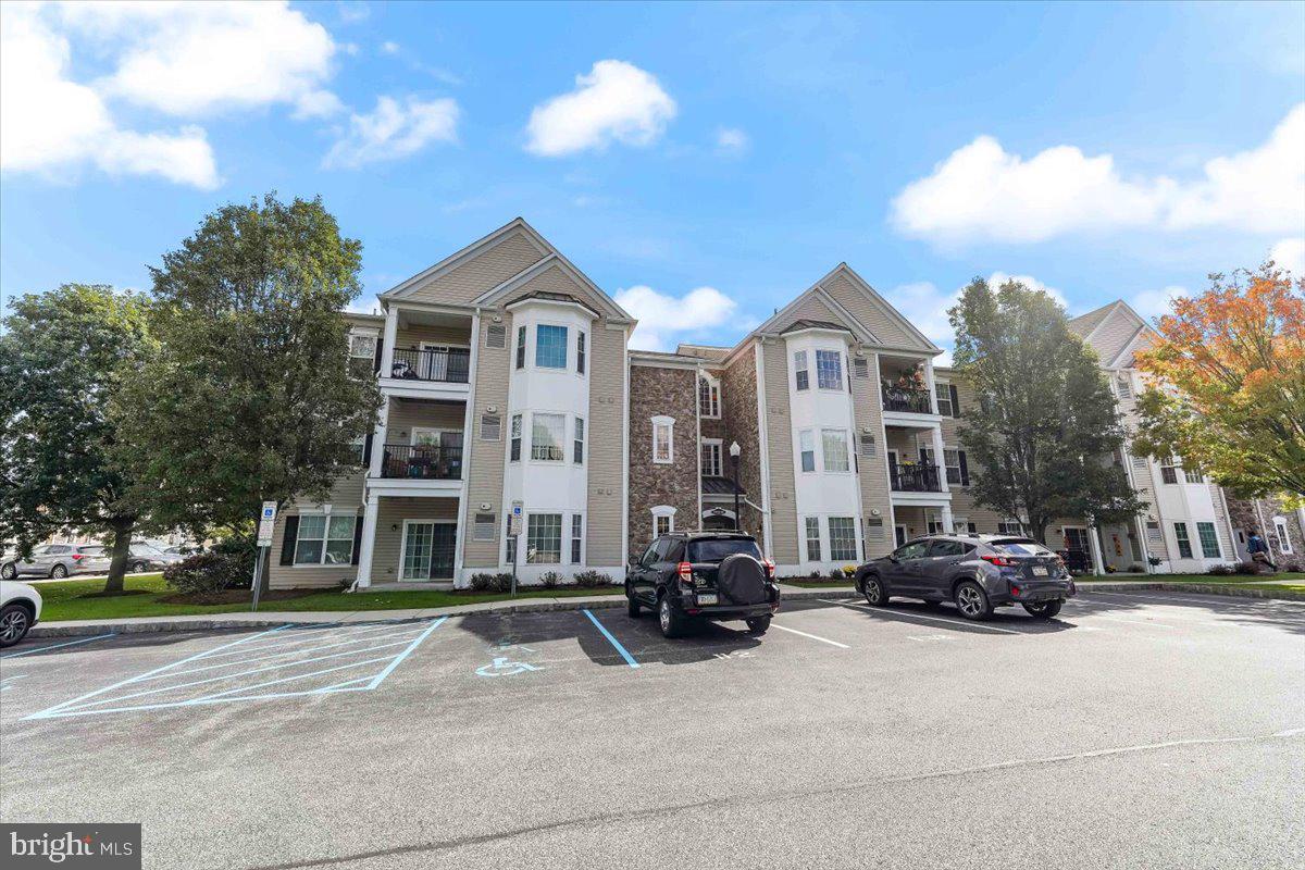 111 Creekside Drive, Unit 1 Brookhaven, PA 19015 - Photo 1 of 24 Gallery Image 1