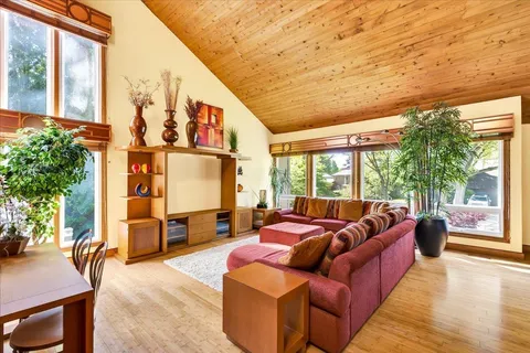 $755,000 | 1118 Sunridge Drive, Madison, WI 53711