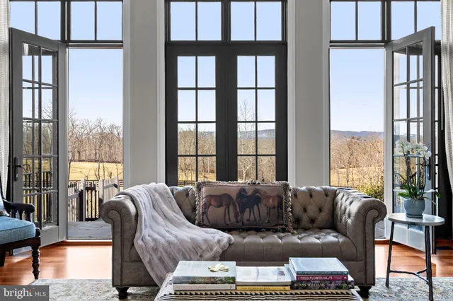 $3,395,000 | 21051 St Louis Road, Middleburg, VA 20117