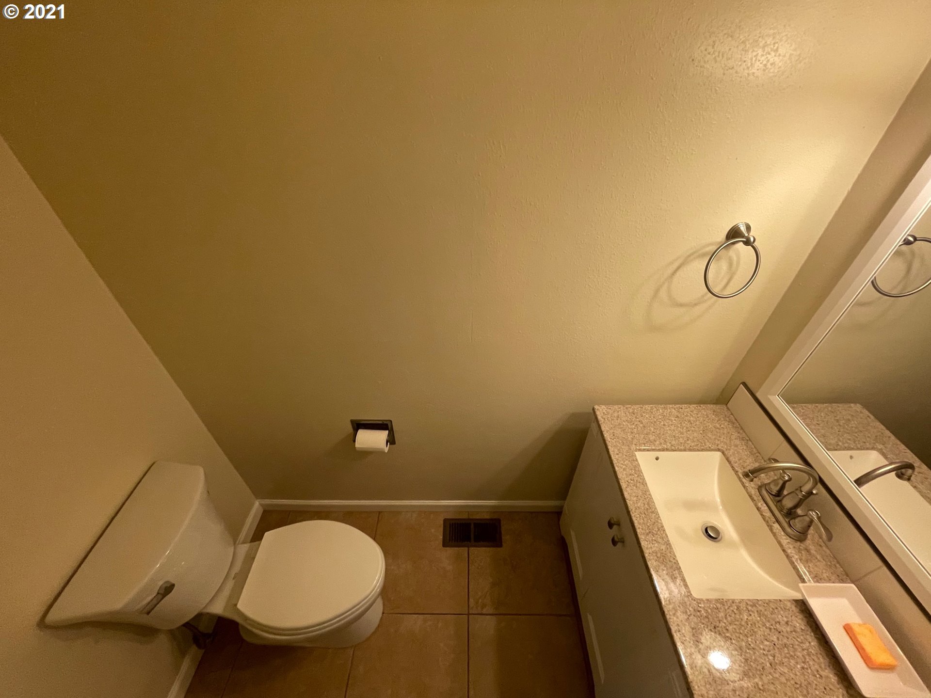 3128 Southwest Huber Street Portland, OR 97219 - Photo 15 of 22 Gallery Image 15