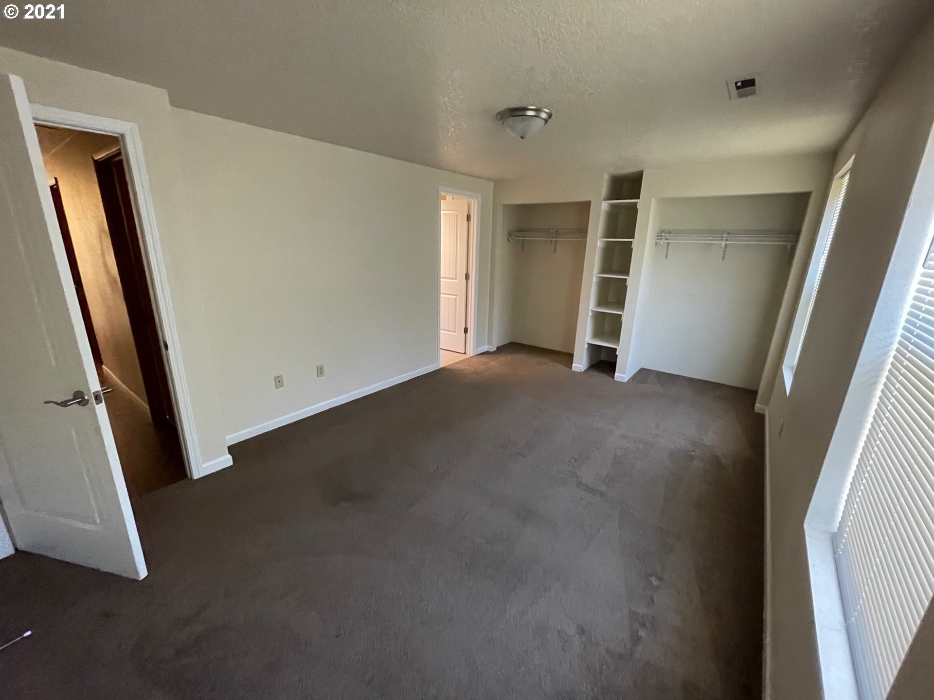 3128 Southwest Huber Street Portland, OR 97219 - Photo 17 of 22 Gallery Image 17