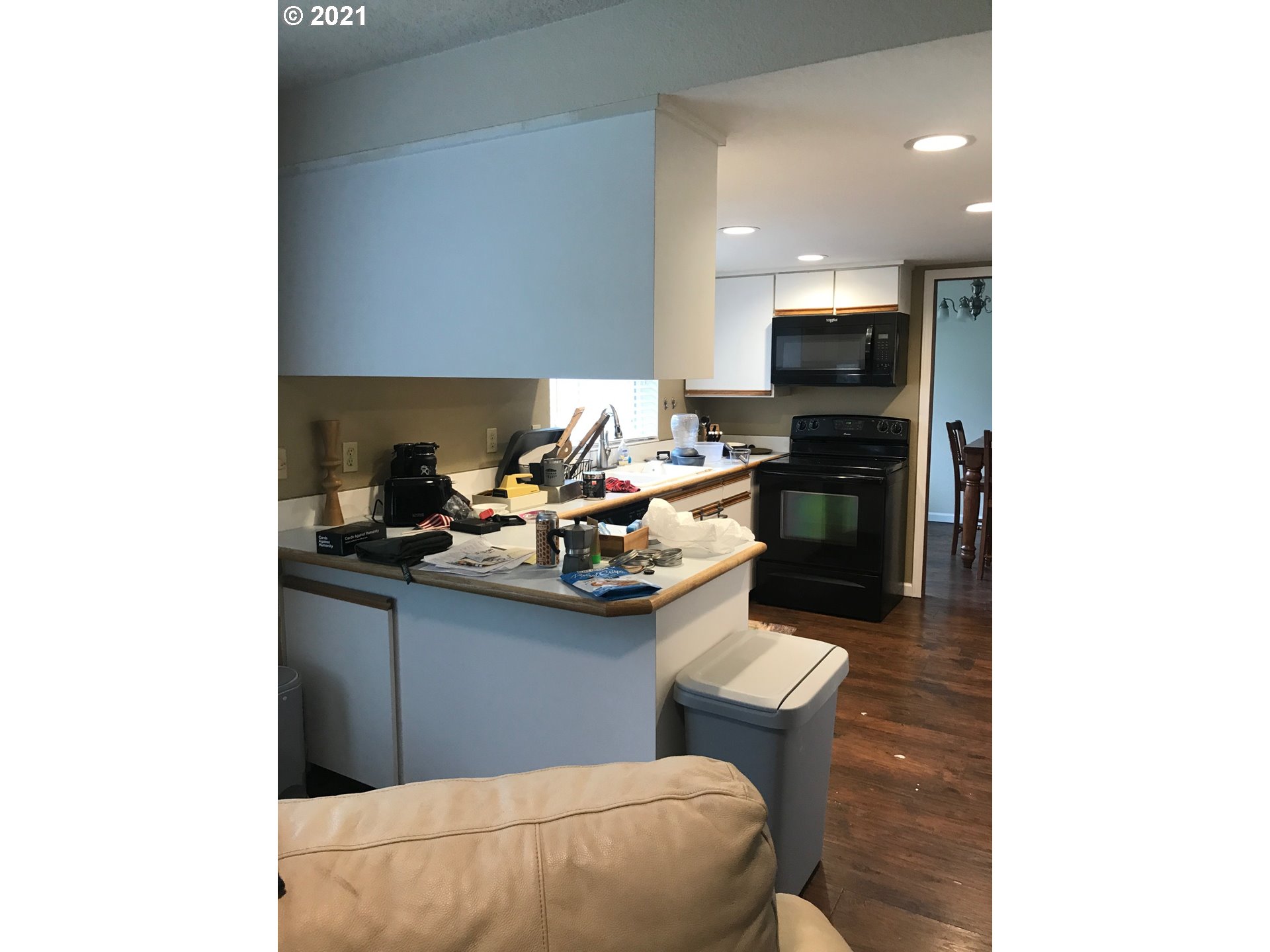 3128 Southwest Huber Street Portland, OR 97219 - Photo 8 of 22 Gallery Image 8