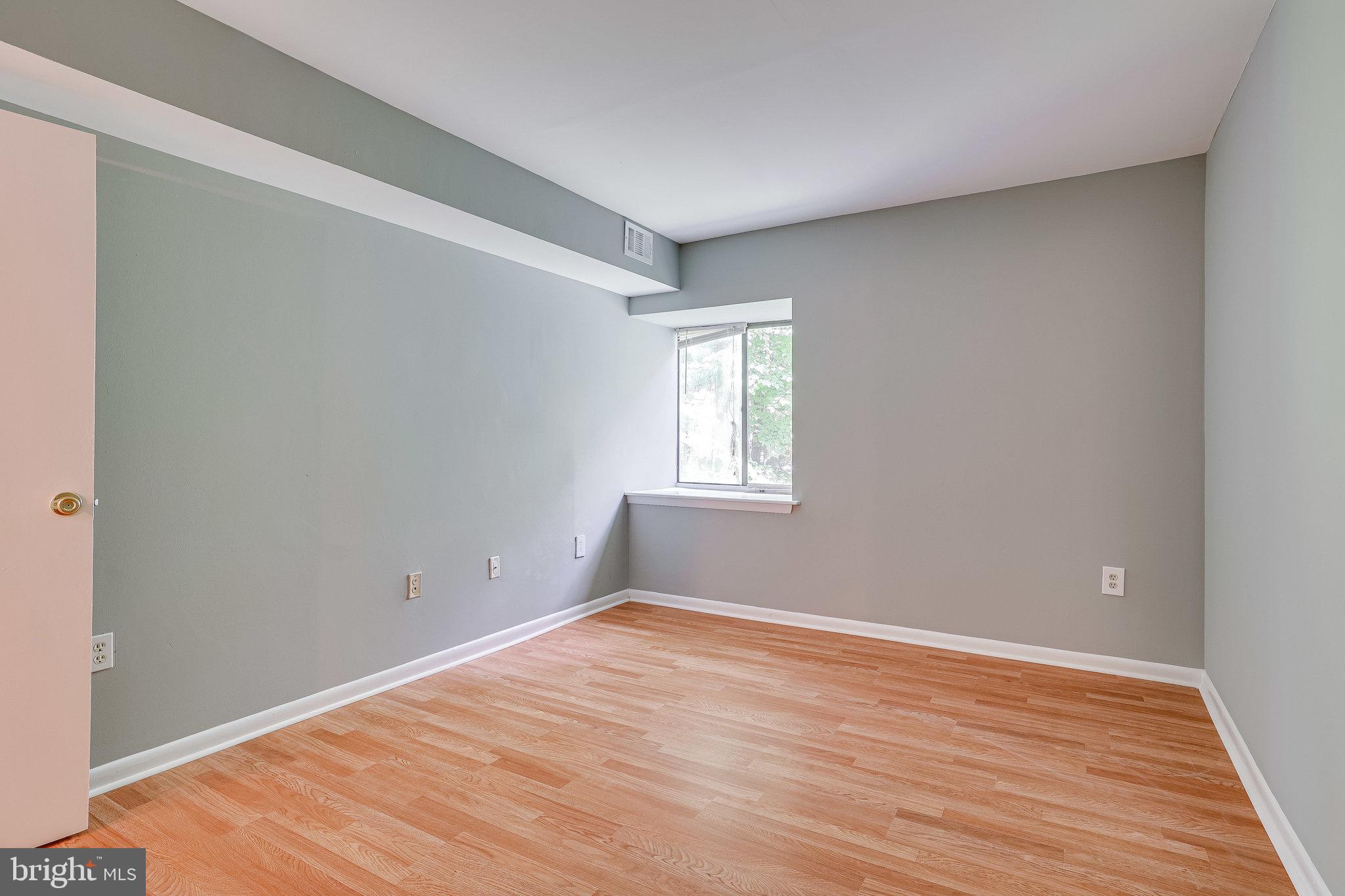 2210 Springwood Drive, Unit 207 Reston, VA 20191 - Photo 21 of 28 Second Bedroom