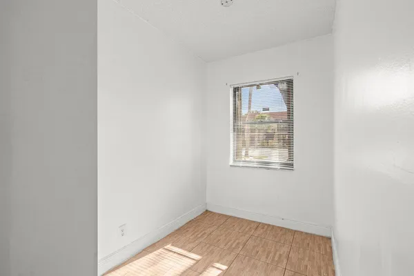 $215,000 | 5975 Forest Hill Boulevard, Unit 106, West Palm Beach, FL 33415