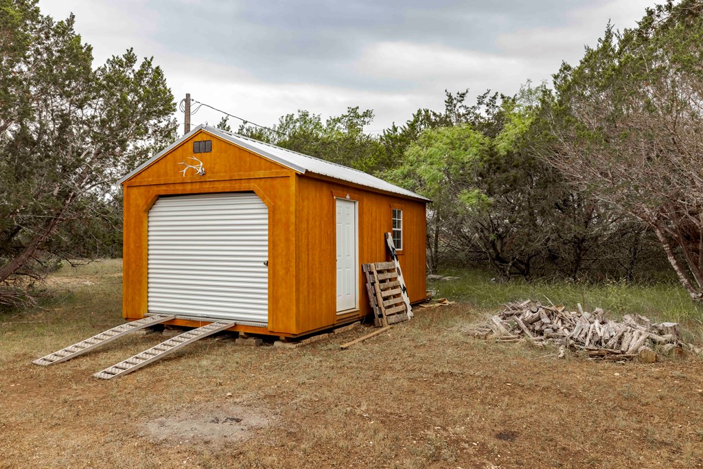 106 Homillus Rd Center Point Comfort, TX 78013 - Photo 9 of 55