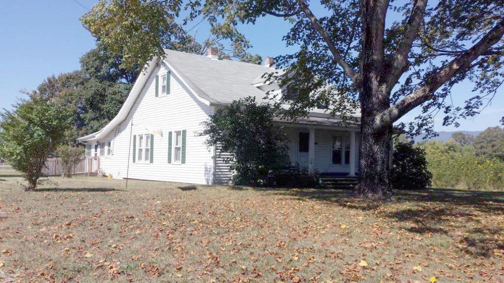 539 Gala Loop Road Eagle Rock, VA 24085 - Photo 28 of 31 Side