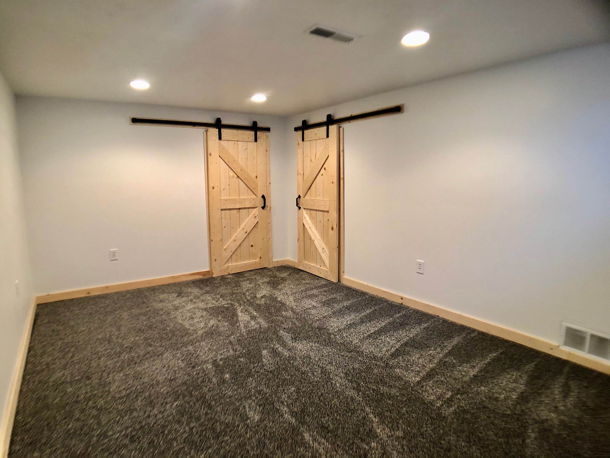 56653 Oak Road South Bend, IN 46619 - Photo 14 of 20 Gallery Image 14