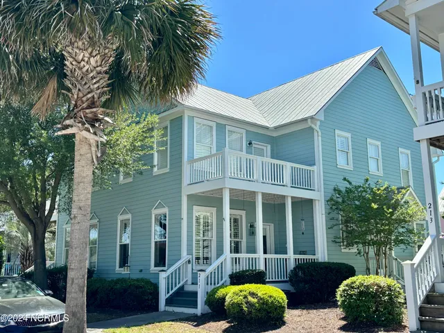 $2,795 | 211 Silver Sloop Way, Carolina Beach, NC 28428