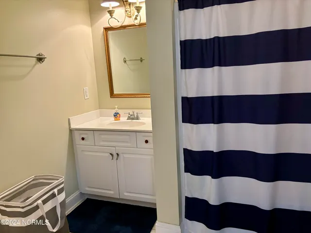 $2,795 | 211 Silver Sloop Way, Carolina Beach, NC 28428